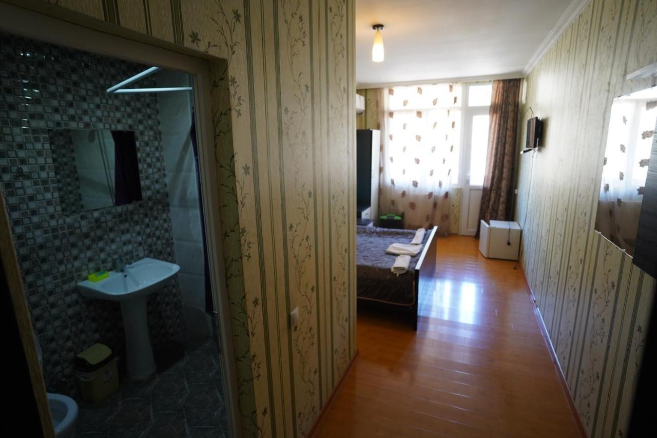 Imperator 1 Hotel Kutaisi Ngoại thất bức ảnh