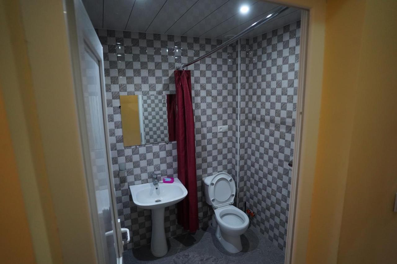Imperator 1 Hotel Kutaisi Ngoại thất bức ảnh