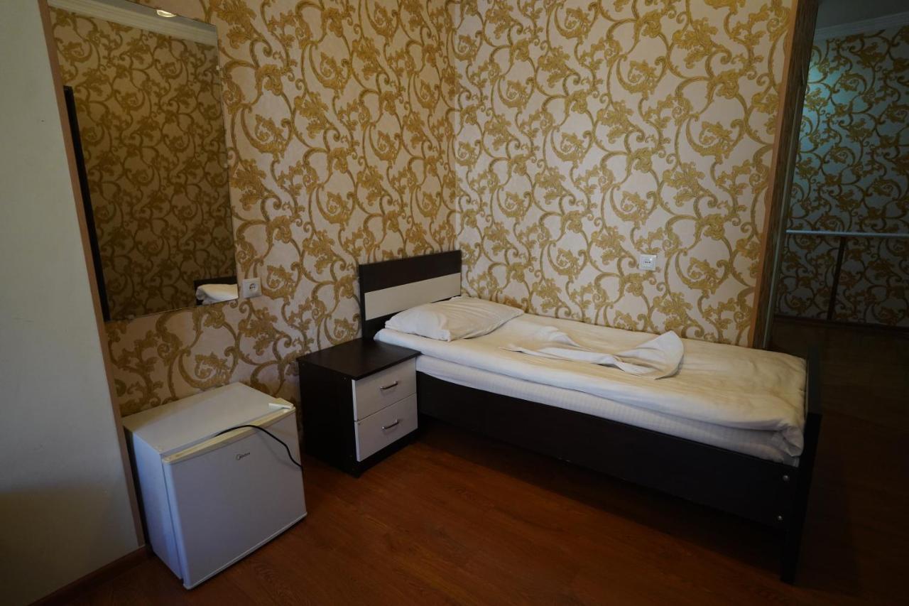 Imperator 1 Hotel Kutaisi Ngoại thất bức ảnh