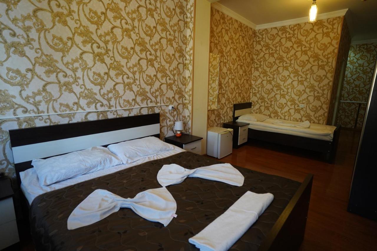 Imperator 1 Hotel Kutaisi Ngoại thất bức ảnh