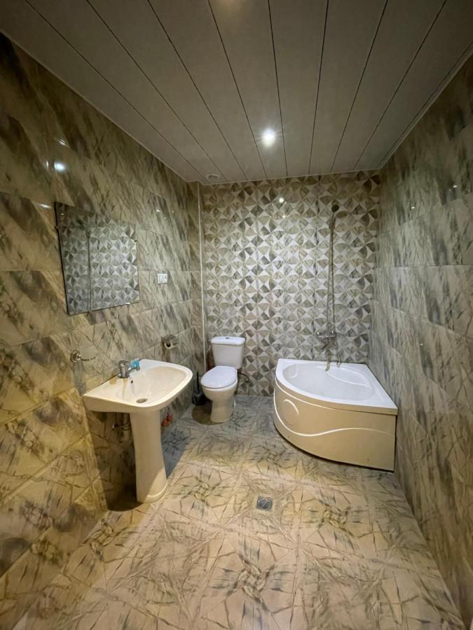 Imperator 1 Hotel Kutaisi Ngoại thất bức ảnh