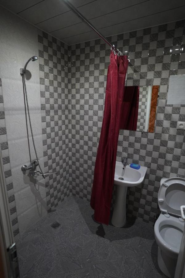Imperator 1 Hotel Kutaisi Ngoại thất bức ảnh