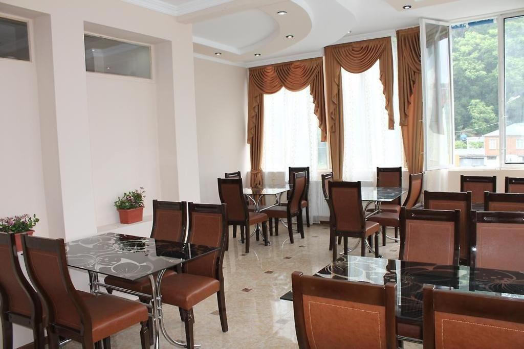 Imperator 1 Hotel Kutaisi Ngoại thất bức ảnh